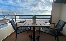 Apartamento primera línea playa. Vistas al mar