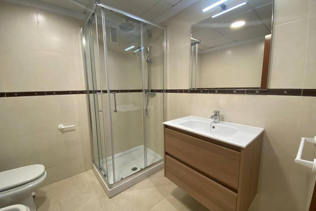 Apartamento primera línea playa. Vistas al mar Caleta de Vélez Exterior foto