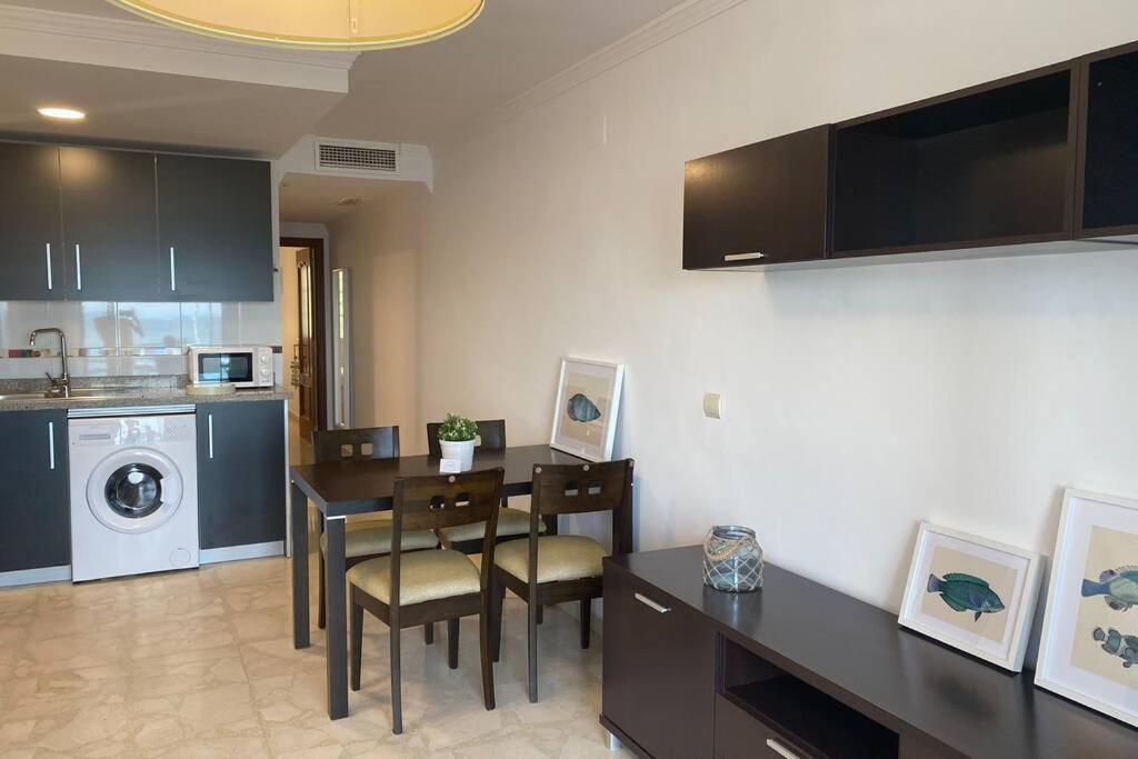 Apartamento primera línea playa. Vistas al mar Caleta de Vélez Exterior foto
