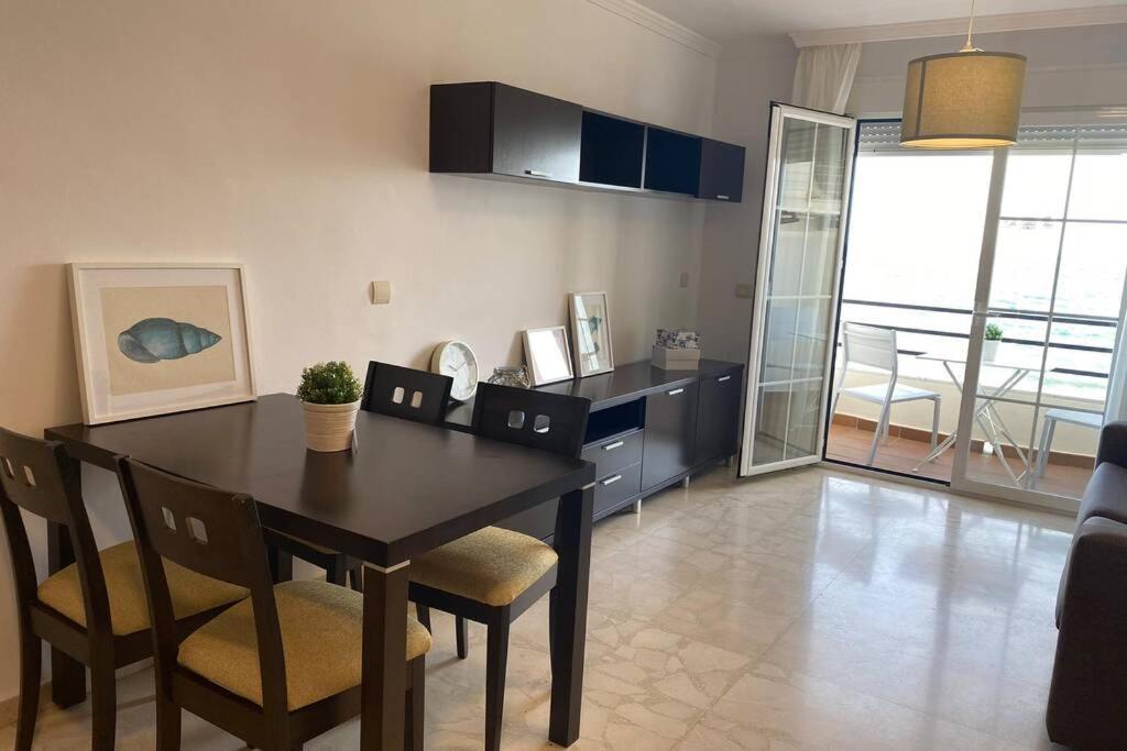 Apartamento primera línea playa. Vistas al mar Caleta de Vélez Exterior foto